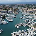 Superbe appartement à 100m de la mer, et à coté de la base nature